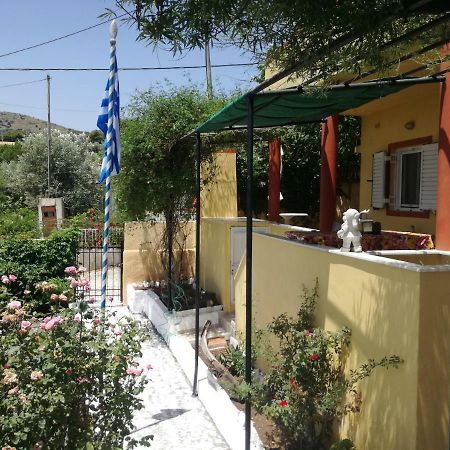 Relaxing Beautiful Holiday Home Lávrion 外观 照片