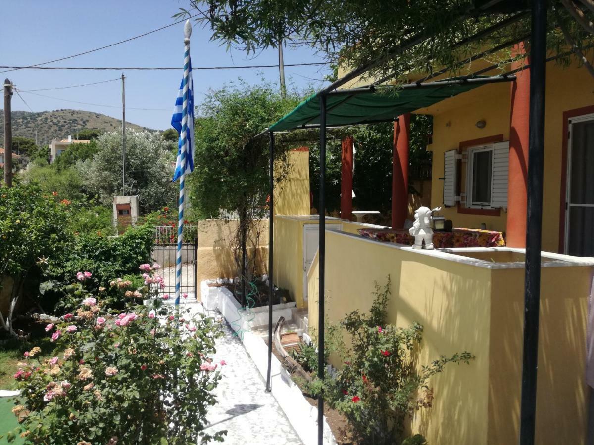 Relaxing Beautiful Holiday Home Lávrion 外观 照片